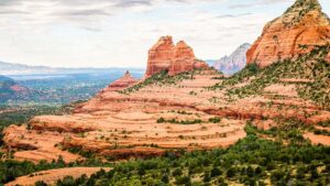 image of mountains in sedona