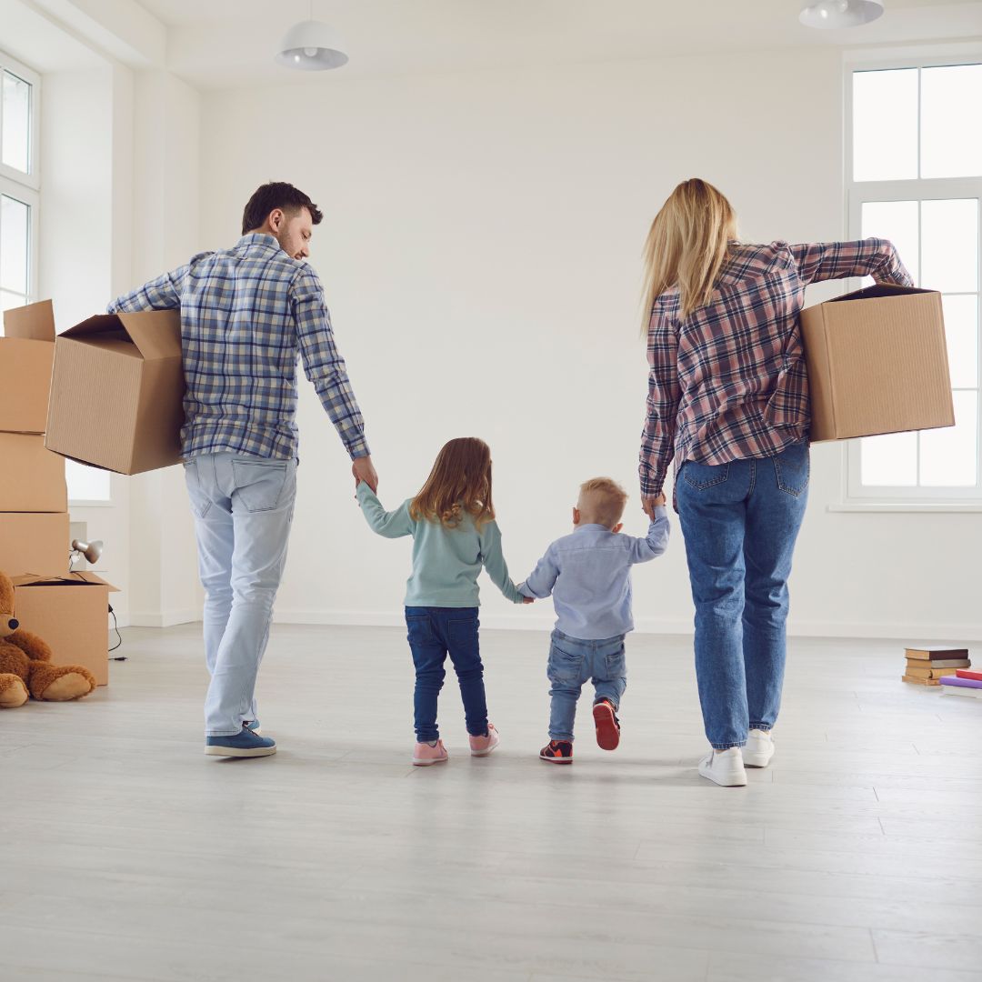img of a family moving in